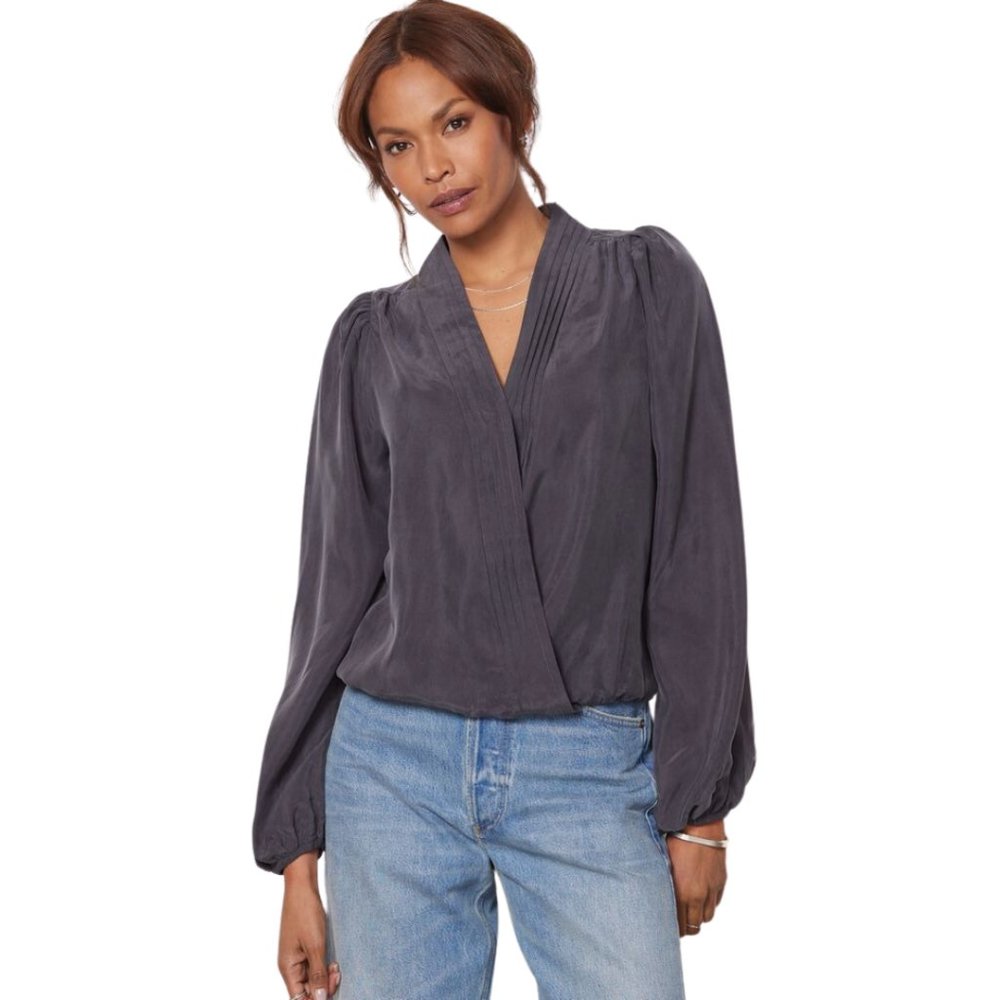 Evereve Charcoal Blouse